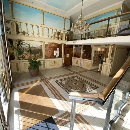 1 Bed Center Conference Center - 2005 * Cannes
